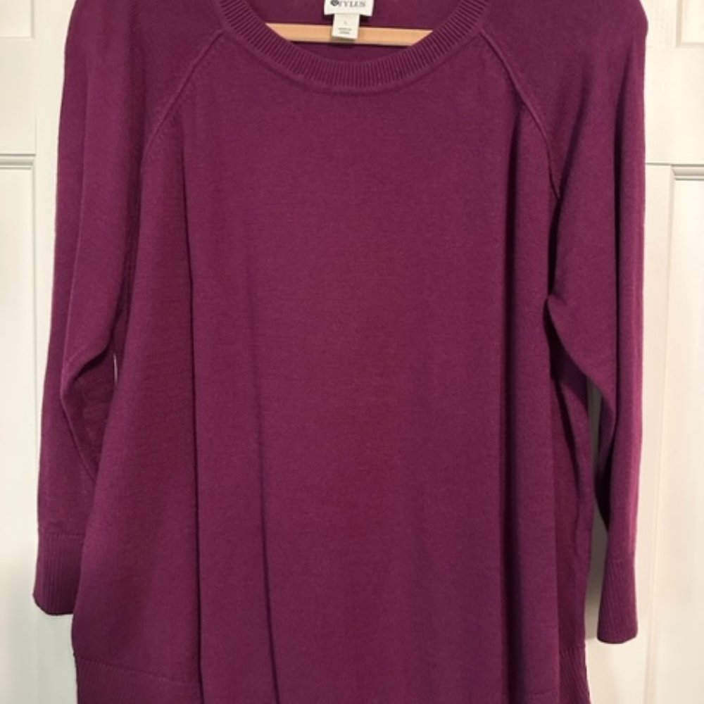 Stylus Maroon Size L Round Neck 3/4 sleeve Sweater Never Worn